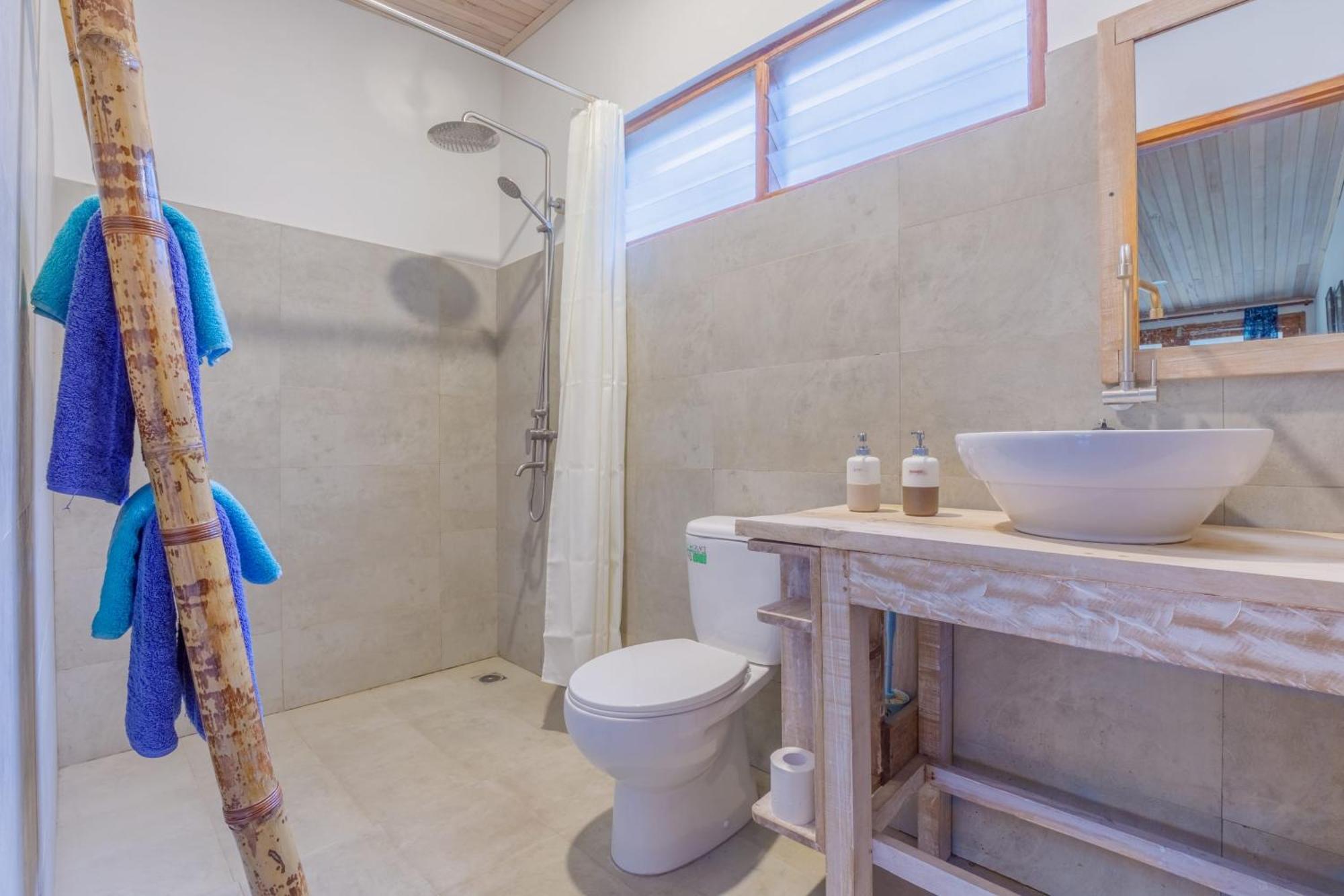 Thalassa Dive Resort Lembeh Airtembaga Bagian luar foto